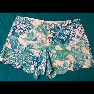 Lilly Pulitzer Scallop Shorts Size 16